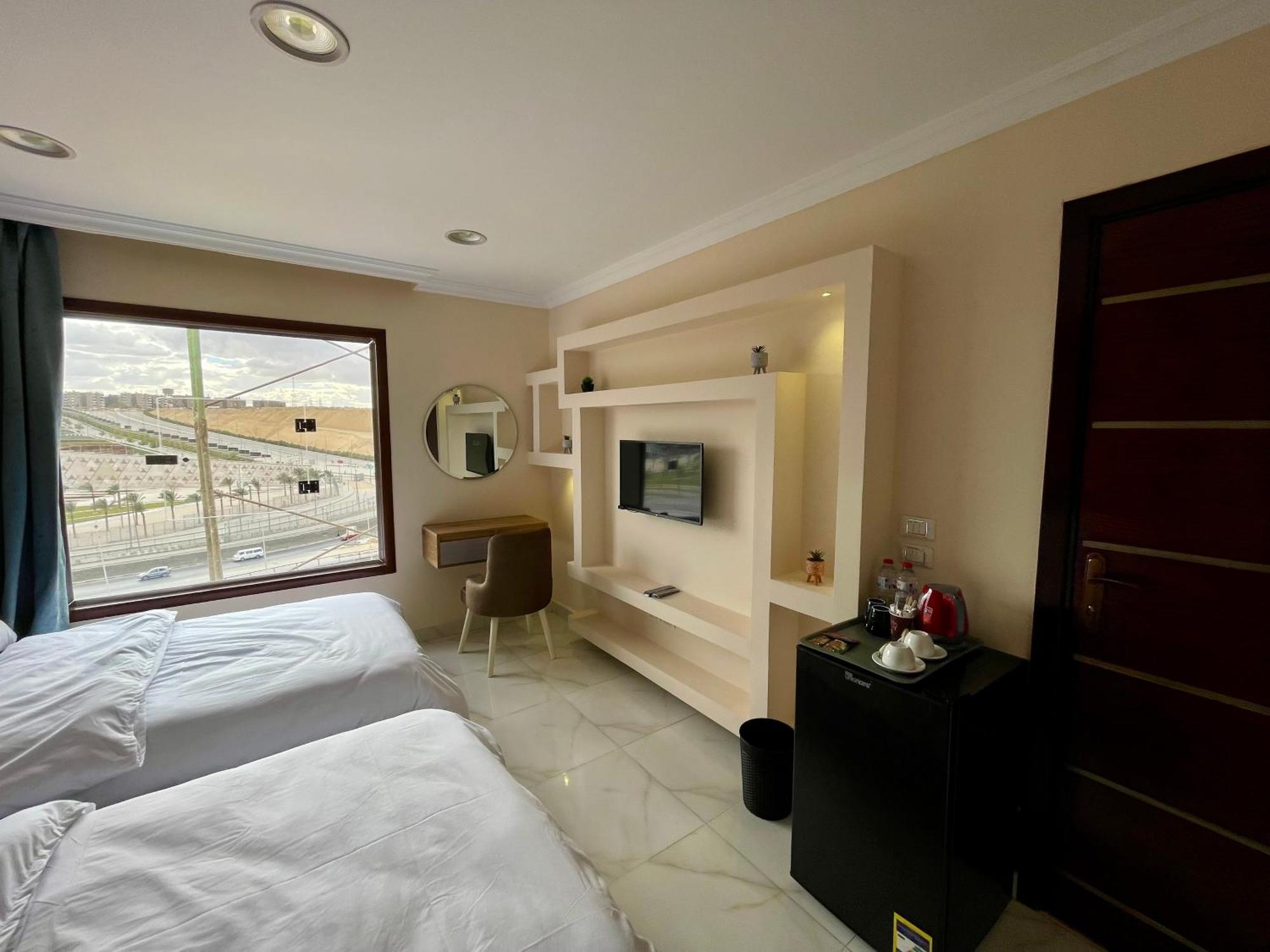 Pyramuse Inn Nazlat as Sammān Habitación foto